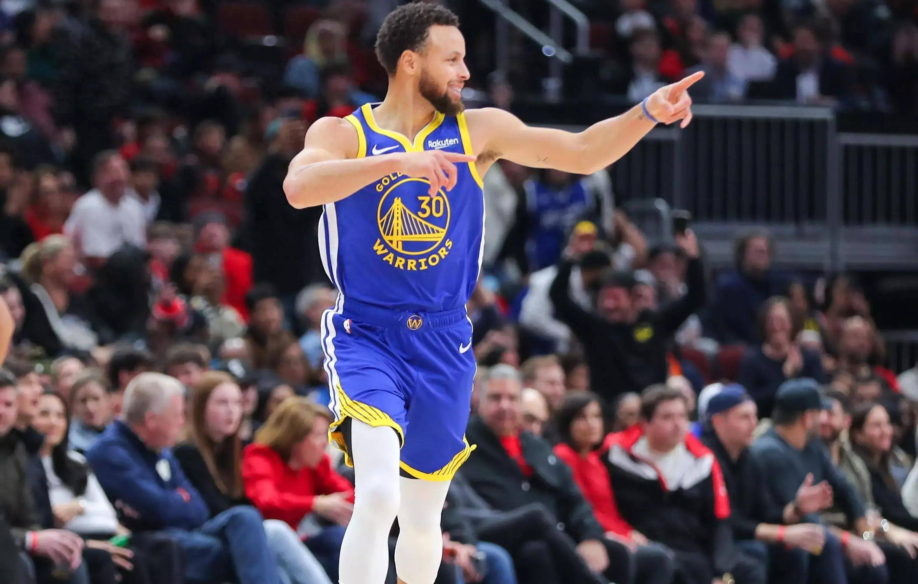 他在前四跳 他在前四跳